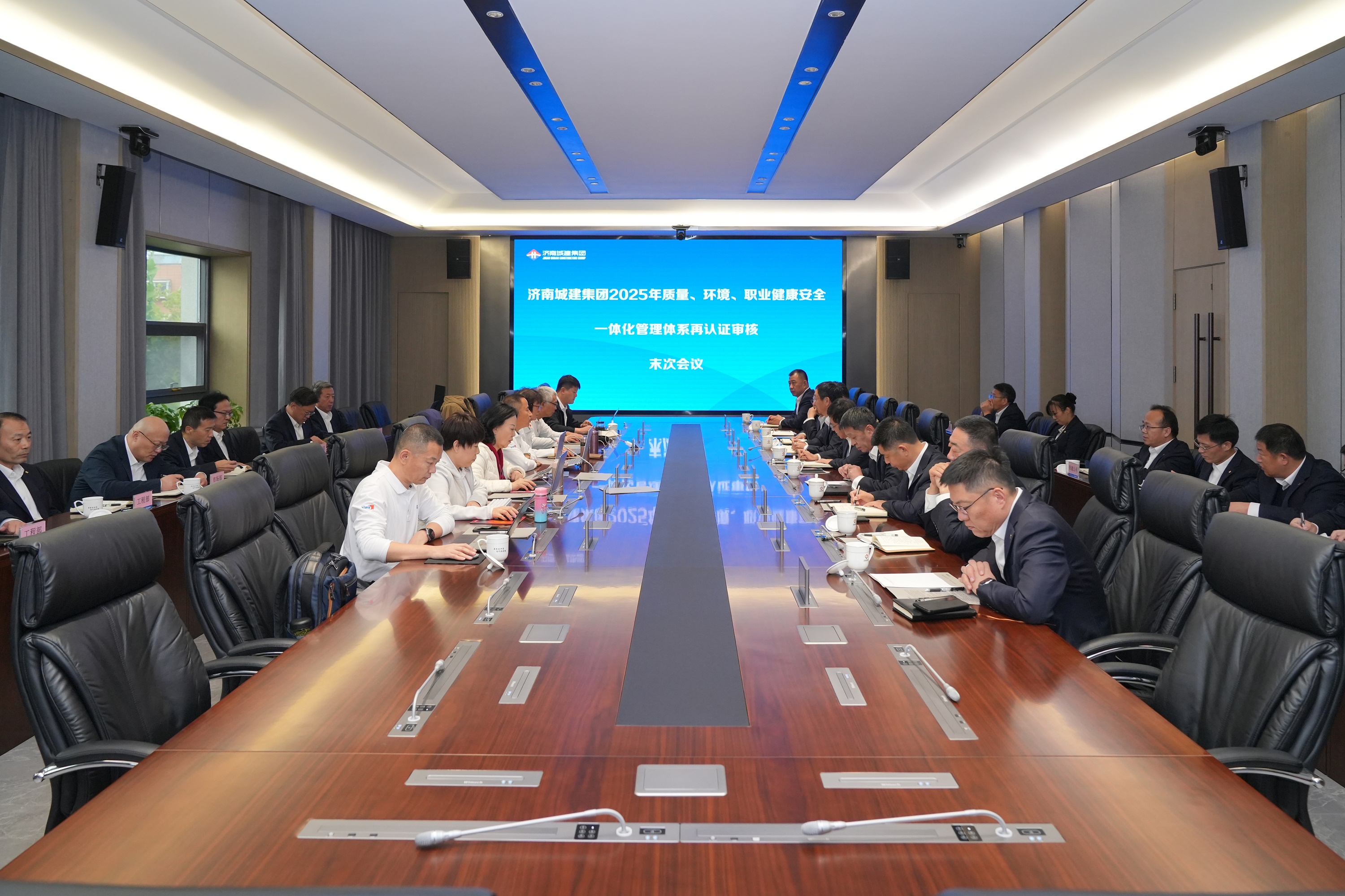 秋霞鲁丝片Av无码少妇